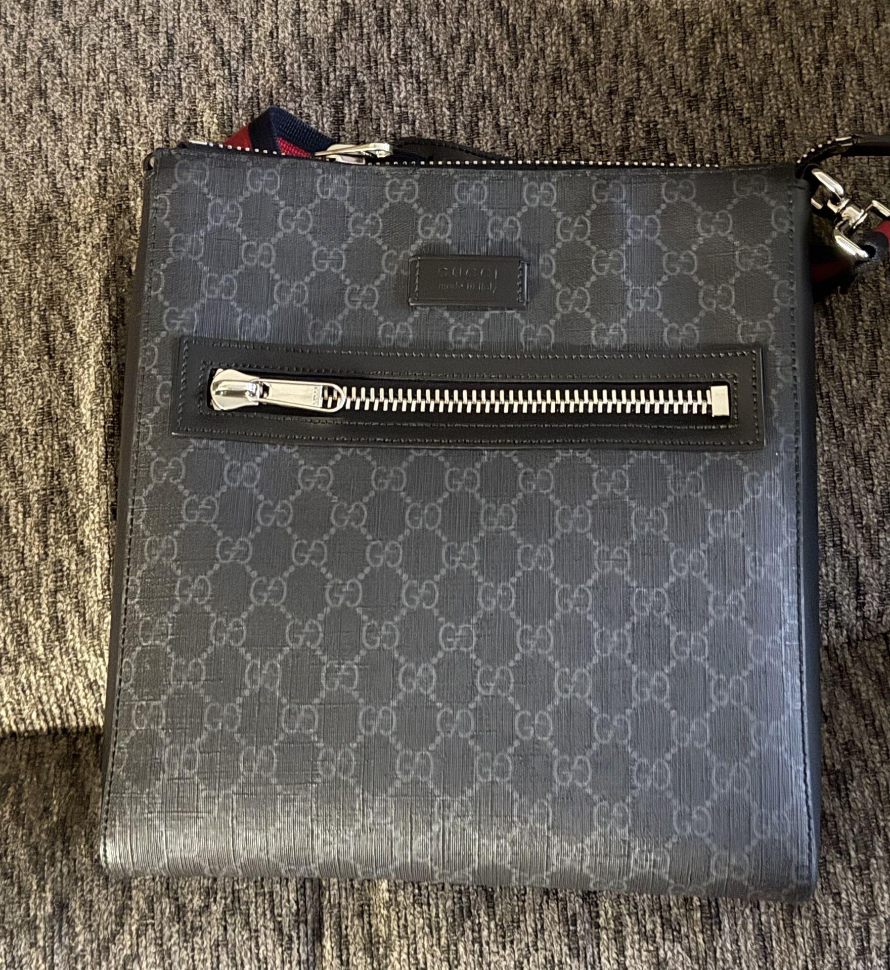 Gucci GG Suspreme Messenger Bag