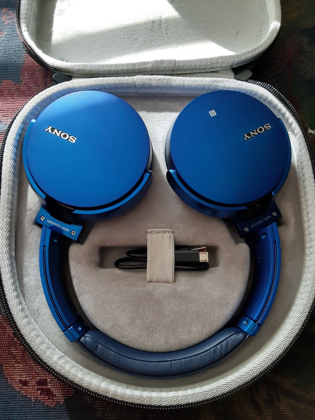 Sony headphones wireless