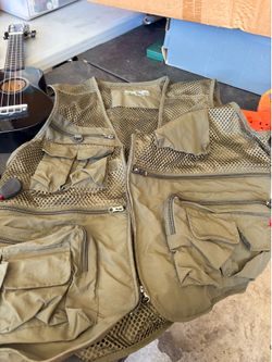 Like new fishing vest