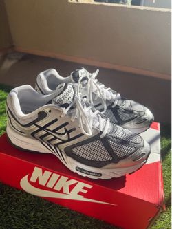 Nike Air Pegasus 2005 - Metallic Silver / White / Black (Size 11.5)