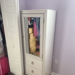 White Cabinet With Mirror 