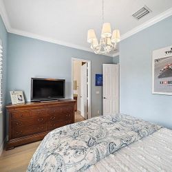 Bedroom Set - THOMASVILLE