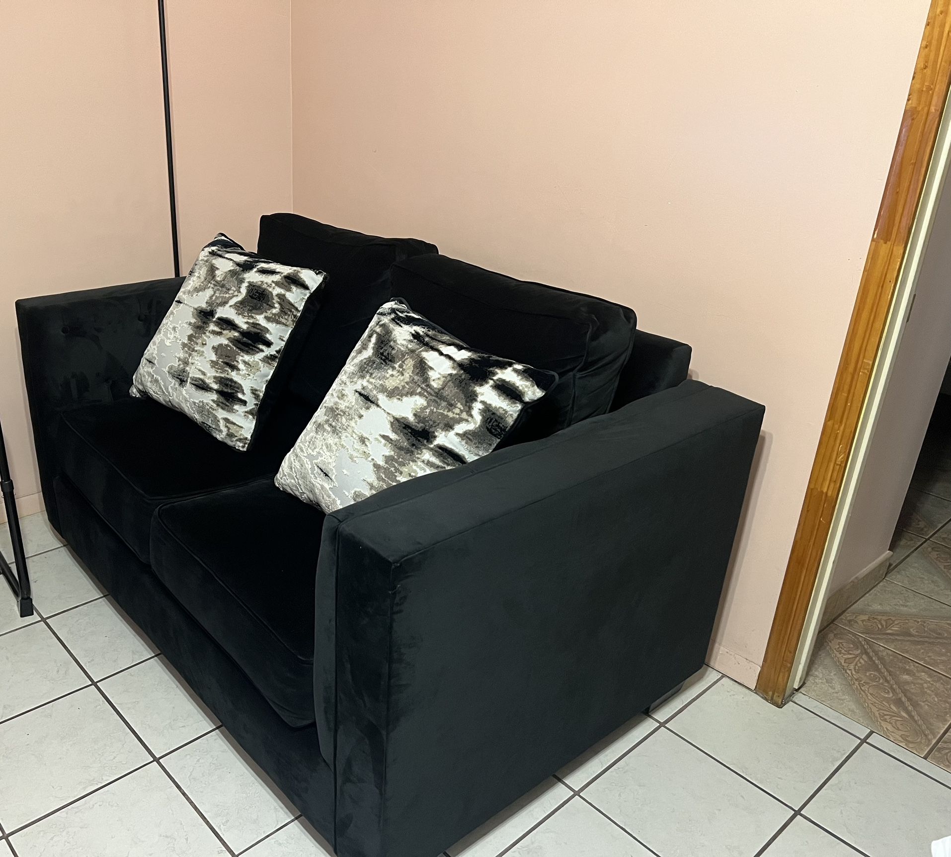 Couch In Black Color 