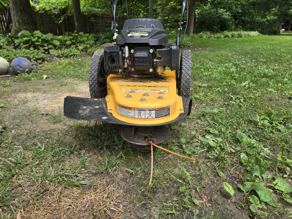 Cub Cadet ST100