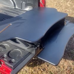 mi Mount It.    Desk Height Adjuster