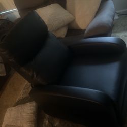 Massaging Chair 