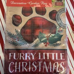 NWT Well Made Furry Christmas Yard Flag