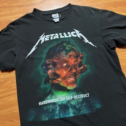Vintage Y2K Metallica hardwired to self destruct Tshirt  Size M 
