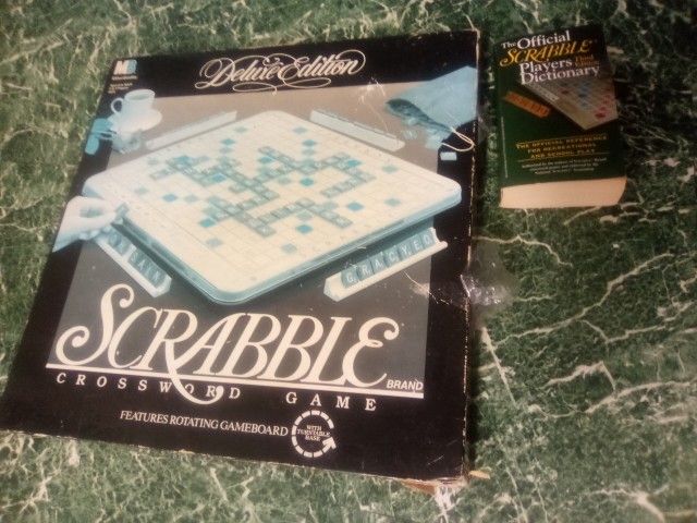 Scrabble Deluxe Vintage Boardgames+Book
