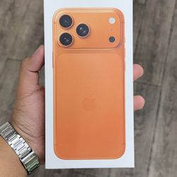 iPhone 17 Pro Max Only 💰 10.00 Today Down payment 