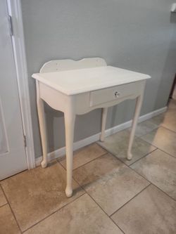Vanity for kids