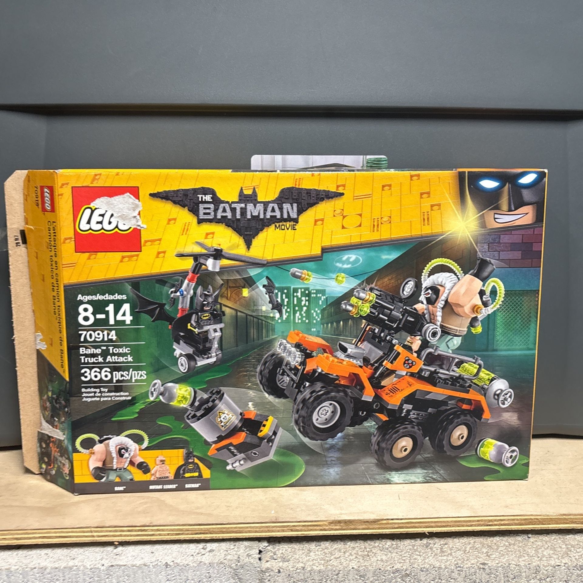 LEGO BATMAN BANE TOXIC TRUCK ATTACK (70914) Prebuilt