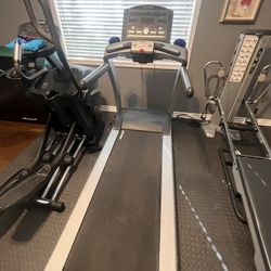Life Fitness Treadmill T7.0 with Flex Deck.  HALF PRICE THRU 12/3!!!