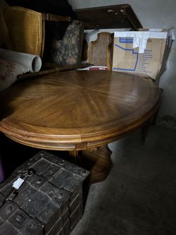 Vintage Mahogany Table With Extender