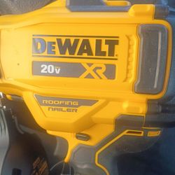 Brand New DeWalt Roofing Nailer