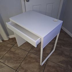IKEA SMALL DESK