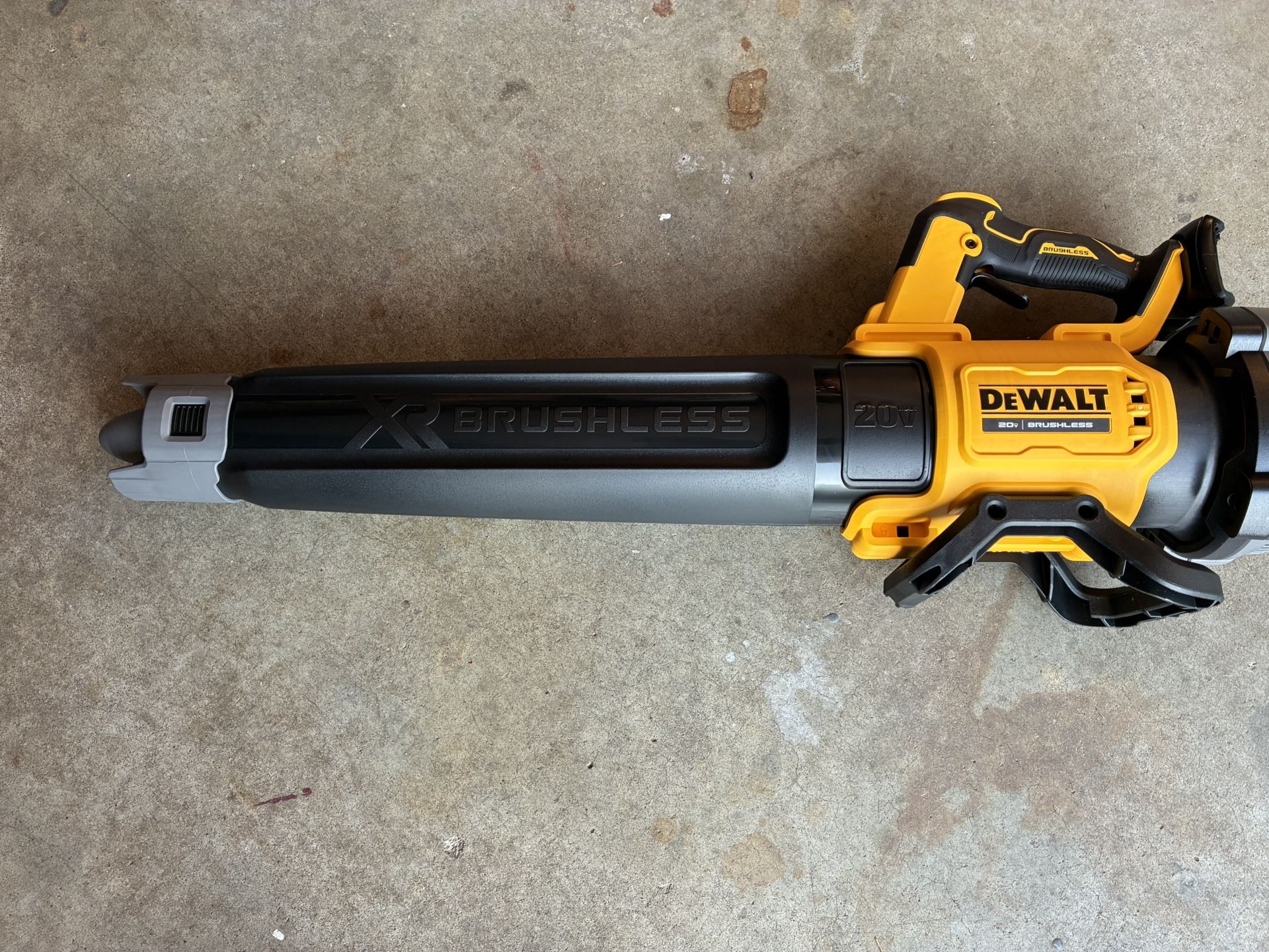 DeWalt Cordless Leaf Blower - 20V XR - Tool Only