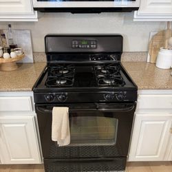 GE Black Gas Stove / Oven – Great Condition