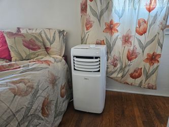 MIDEA 8000 BTU Portable AC - Like New (Culver City)
