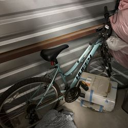 Full Apartment Necessities! Excluding Bed 