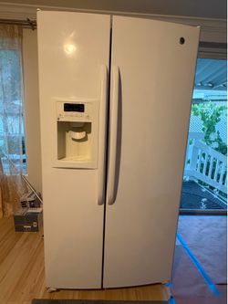GE Refrigerator French door/ side by side