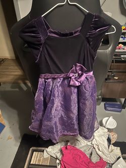 Girls, beautiful velvet and lace, dark purple dress