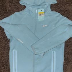 Nike Tech