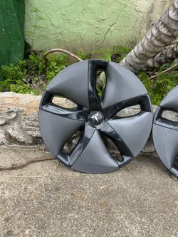 Tesla Hub Cap Size 18