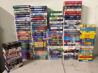 Large Lot of VHS Tapes Children's Movies