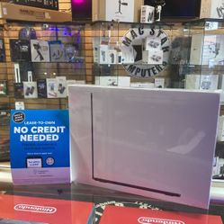 MacBook Air 13” M2 CPU/8GB RAM/256GB SSD