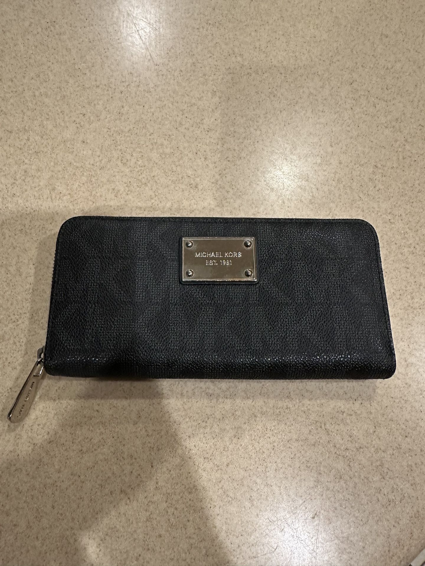 Michael Kors Large Zip Around Wallet