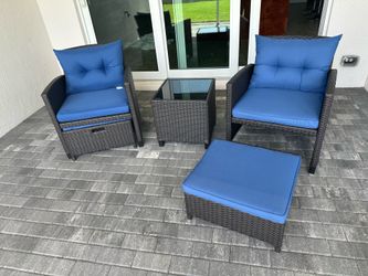 Tangkula 5 Pieces Patio Conversation Set, PE Wicker Rattan Outdoor Furniture Set with 2 Chairs, 2 Ottomans & Tempered Glass Coffee Table, Ideal for Po