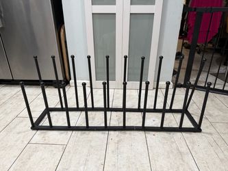 Black Metal 10 Pair Boot Rack