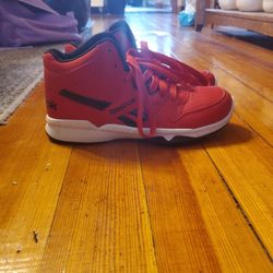 Reebok Red Size 5