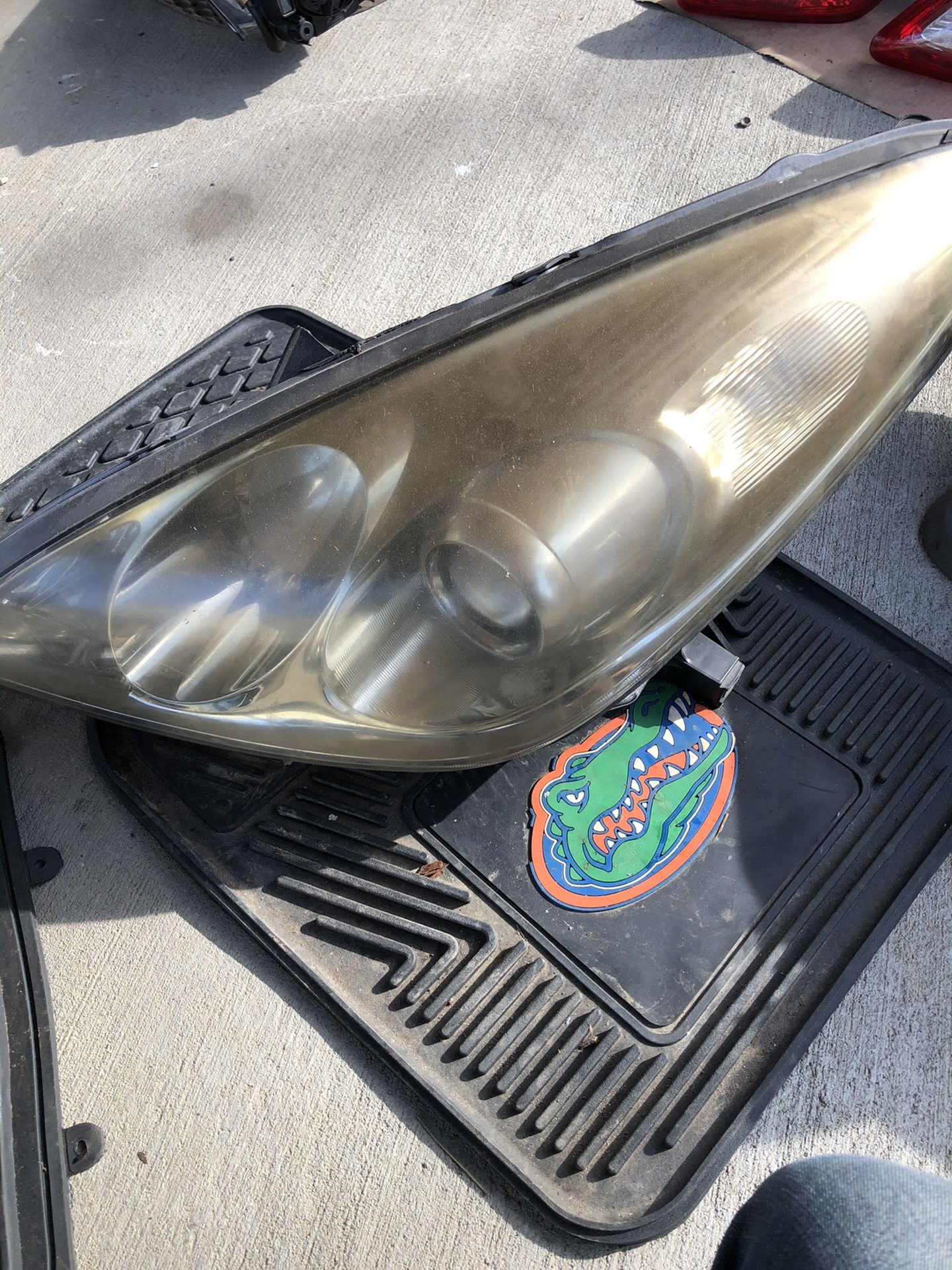 Left Side Xenon Headlight For 2005 Lexus ES 330