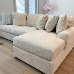 AP🎉 Ivory 2 Piece Sectional Couch With Chaise/ Financing & Delivery Available 