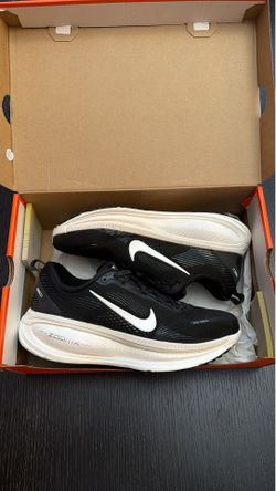 Nike Men Size 8 Vomero Running