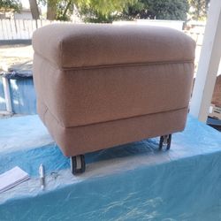 20 Wide 16 Deep 18 High Beatiful Reupholsterd Ottoman Beige Color 