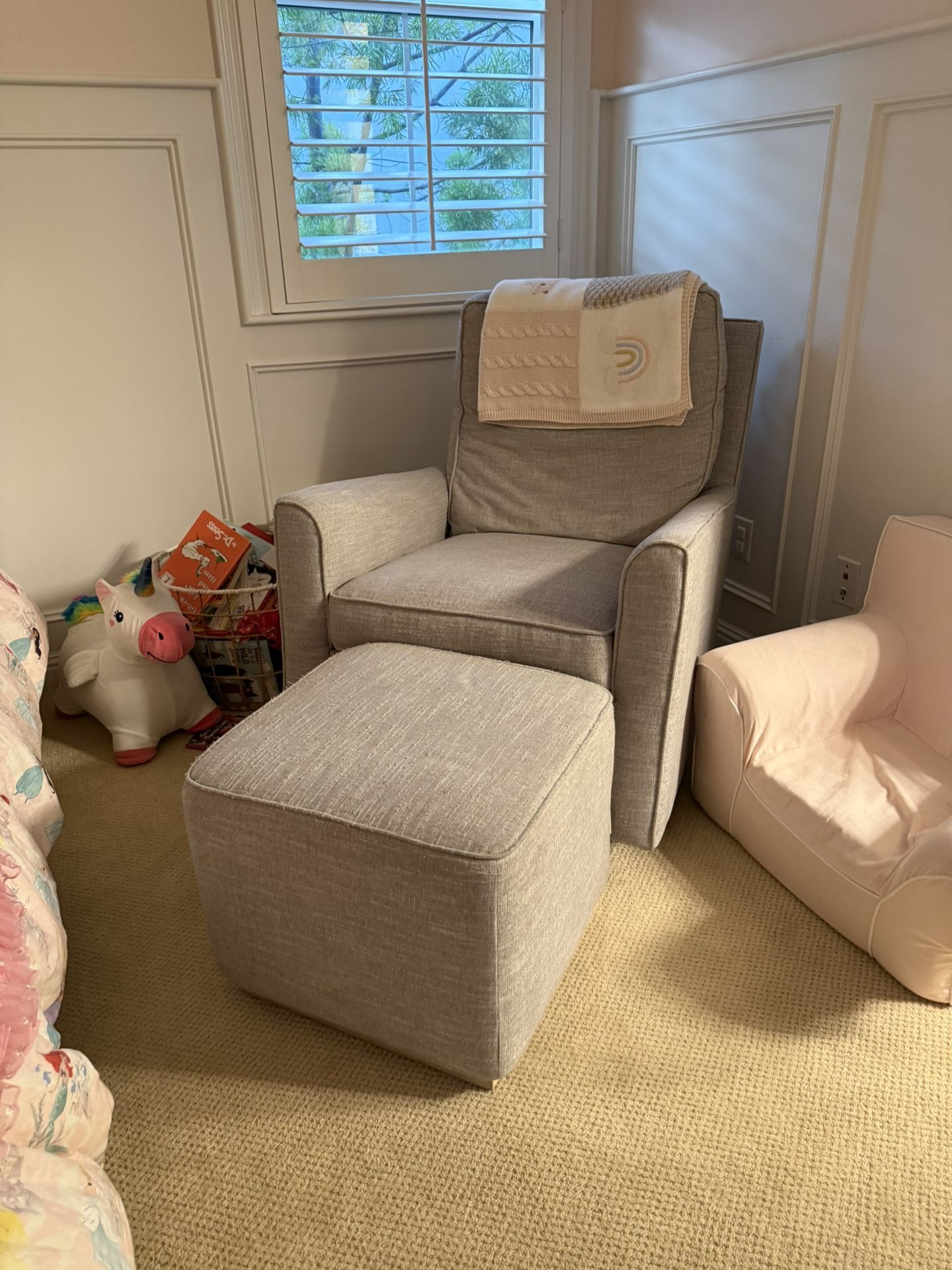 Potter Barn Bedford Swivel Glider With Ottoman In Performance Slubby Chenille Fog
