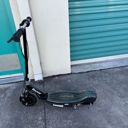 Razor E100 Scooter 