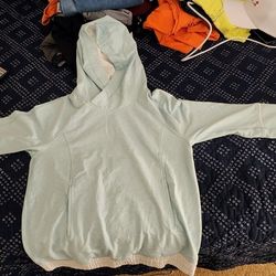 Lululemon Women's Hoodie Size 6