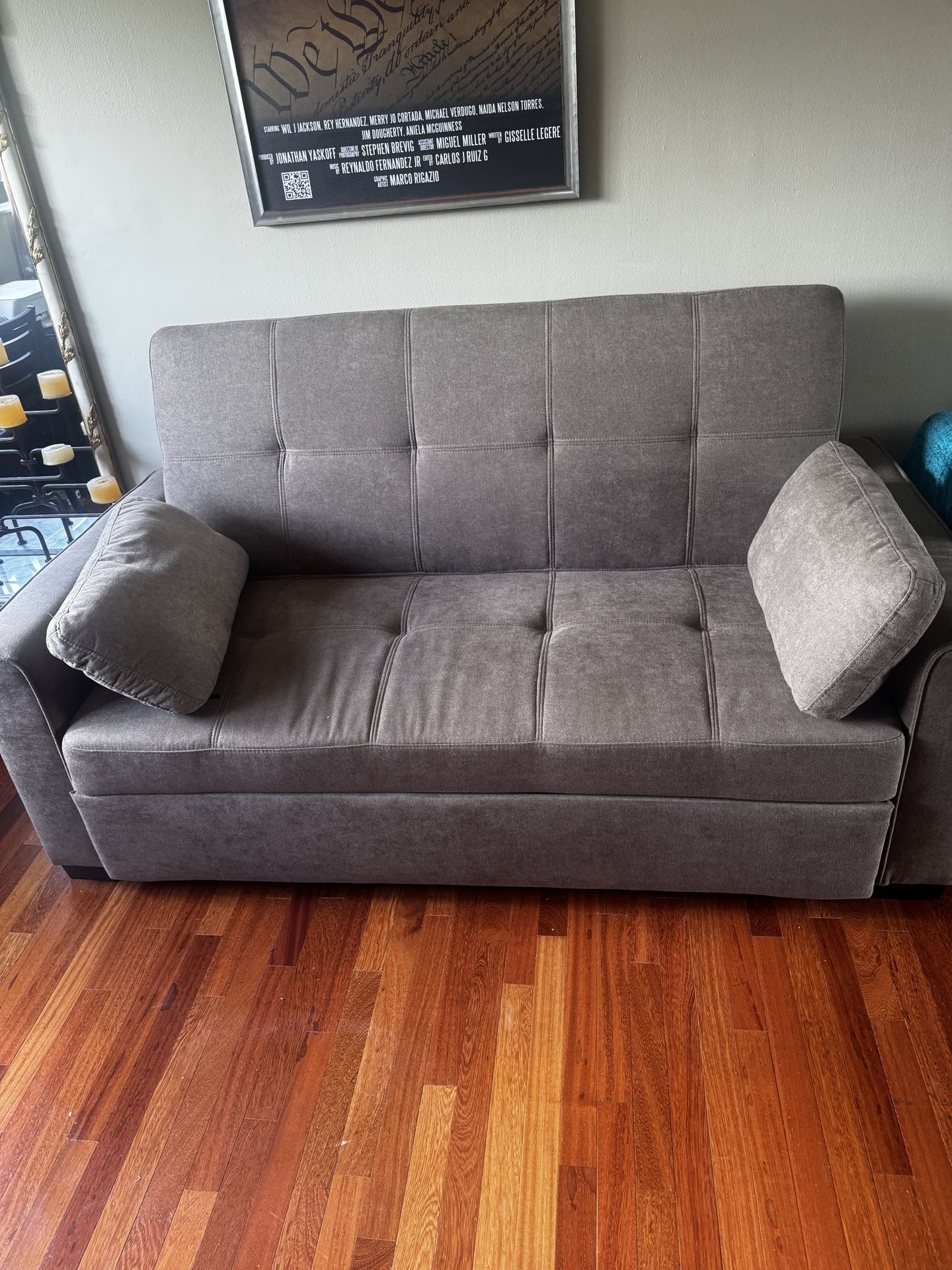 Couch To Pull Out Bed