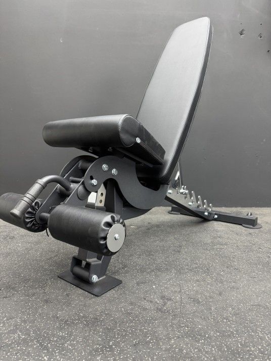 NEW COMMERCIAL ADJUSTABLE EXERCISE BENCH - FREE DELIVERY