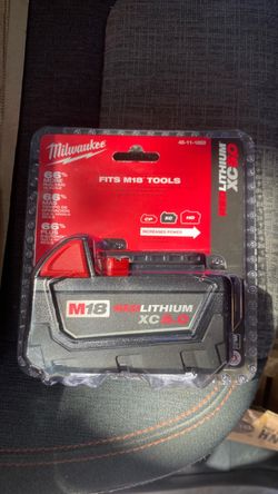 sealed 5.0 Battery Milwaukee new sealed