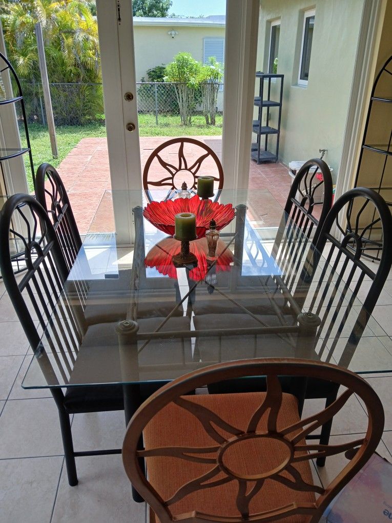 7 Piece Dining Room Set With End Tables And Shelves
