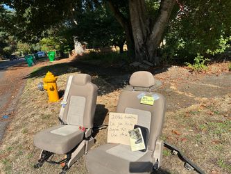Auto  seats
