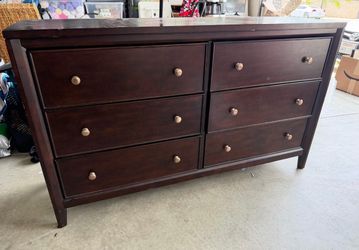 Dresser and nightstand