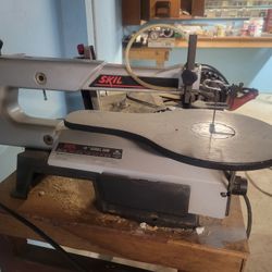 Skil 16" Scroll Saw With Extra Blades Model 3330