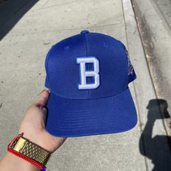 Break Out La Hat