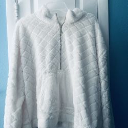 fuzzy white zip up xxl